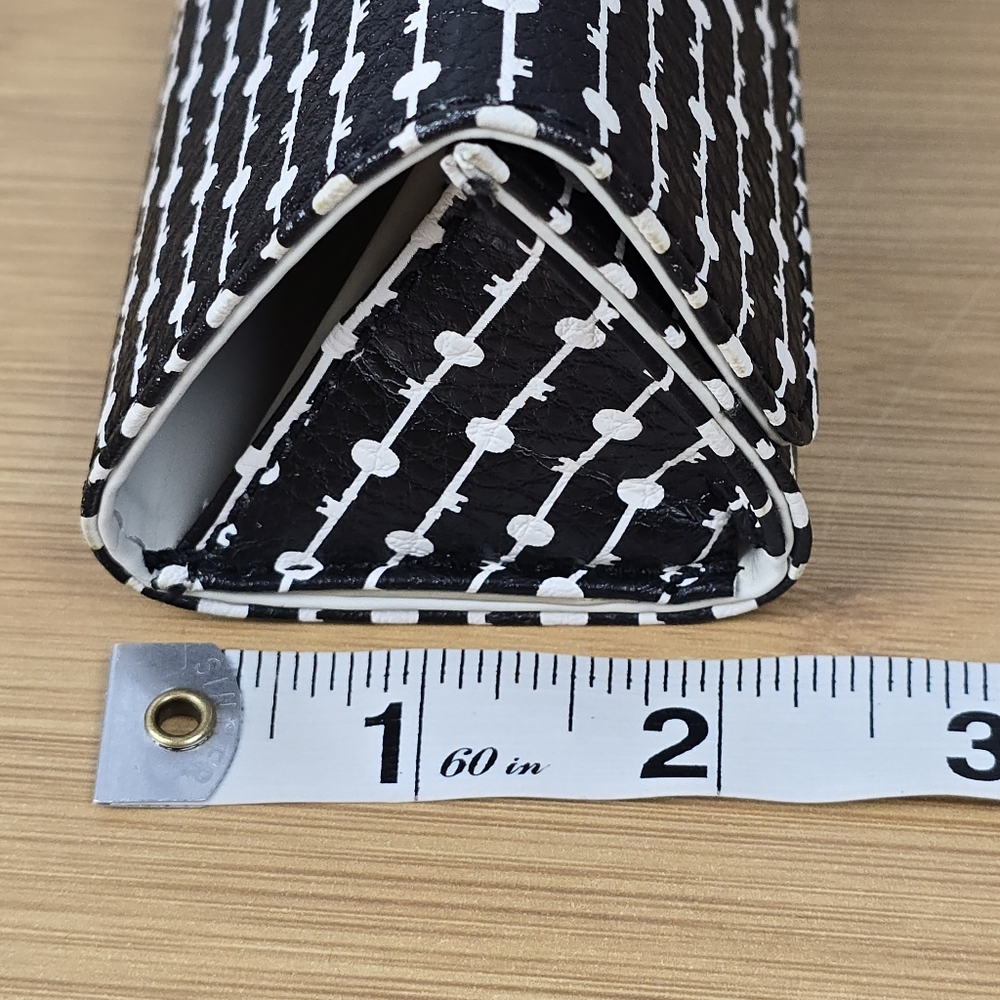 FOSSIL Eyeglasses Case Folds Flat When Not in Use - Picture 12 of 15